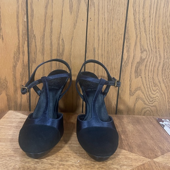 Tory Burch" Black Velvet & Navy Blue Satin T-Strap Heels - Picture 10 of 15